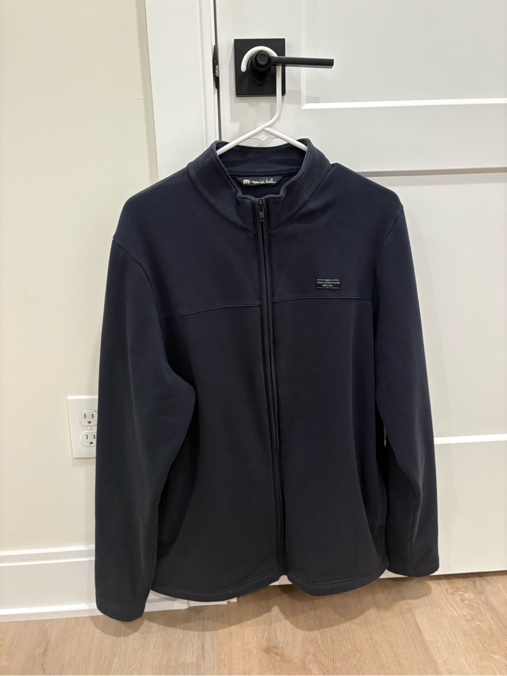Men’s Travis Matthew Black Zip Up Size Medium